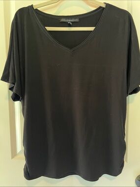 White House Black Market Black V-Neck Short Sleeve Tee side ruching